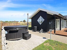 Stunning Holiday Home in Hirtshals with Hot Tub