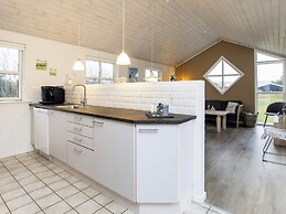 Stunning Holiday Home in Hirtshals with Hot Tub