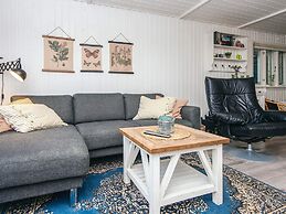 5 Person Holiday Home in Hemmet-by Traum