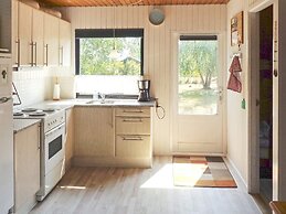 6 Person Holiday Home in Vaeggerlose