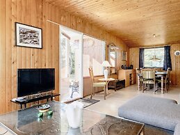 6 Person Holiday Home in Vaeggerlose