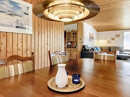 6 Person Holiday Home in Vaeggerlose