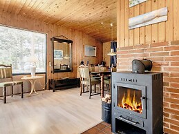 6 Person Holiday Home in Vaeggerlose