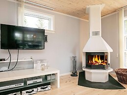 6 Person Holiday Home in Vaeggerlose-by Traum