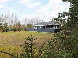 6 Person Holiday Home in Vaeggerlose-by Traum