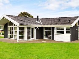 6 Person Holiday Home in Hejls-by Traum