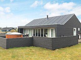 8 Person Holiday Home in Brovst-by Traum