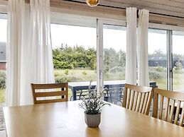 10 Person Holiday Home in Brovst-by Traum