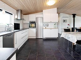 5 Star Holiday Home in Vaeggerlose
