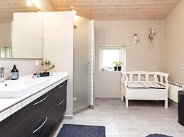 6 Person Holiday Home in Hojslev-by Traum