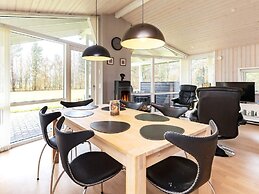 6 Person Holiday Home in Hojslev-by Traum