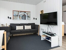 6 Person Holiday Home in Hejls