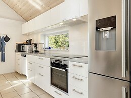 10 Person Holiday Home in Vaeggerlose-by Traum