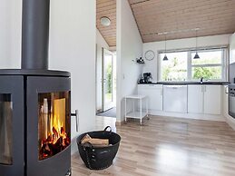 6 Person Holiday Home in Brovst