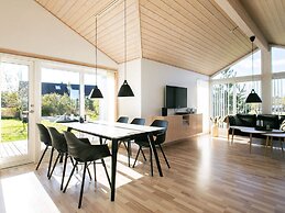 6 Person Holiday Home in Brovst