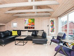 Riveting Holiday Home in Hemmet near Sea