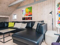 Riveting Holiday Home in Hemmet near Sea