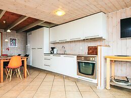 Riveting Holiday Home in Hemmet near Sea