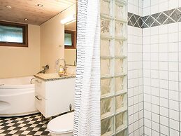 Riveting Holiday Home in Hemmet near Sea