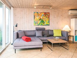 Riveting Holiday Home in Hemmet near Sea