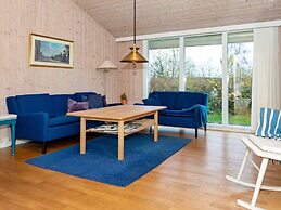 6 Person Holiday Home in Rønde