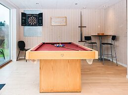 10 Person Holiday Home in Glesborg-by Traum