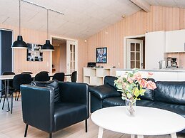 10 Person Holiday Home in Glesborg-by Traum