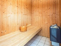 10 Person Holiday Home in Glesborg-by Traum