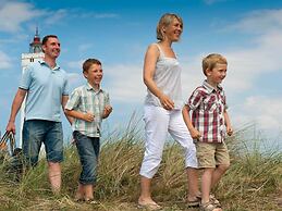 6 Person Holiday Home in Blavand