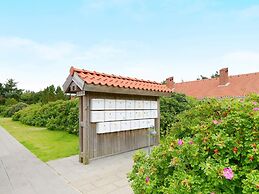 6 Person Holiday Home in Blavand