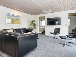 12 Person Holiday Home in Harboore-by Traum