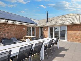 12 Person Holiday Home in Harboore-by Traum