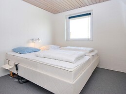 12 Person Holiday Home in Harboore-by Traum