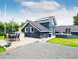 10 Person Holiday Home in Juelsminde-by Traum