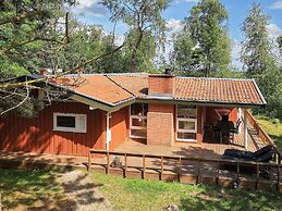 10 Person Holiday Home in Vaeggerlose