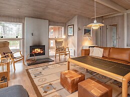 10 Person Holiday Home in Vaeggerlose