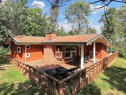 10 Person Holiday Home in Vaeggerlose