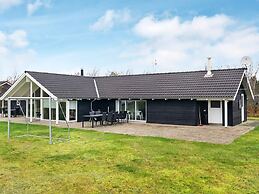5 Star Holiday Home in Hojslev