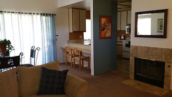 Best Value in Palm Springs for 4 Persons City License146,17751,17753,1