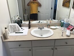 Best Value in Palm Springs for 4 Persons City License146,17751,17753,1