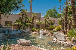 Best Value in Palm Springs for 4 Persons City License146,17751,17753,1