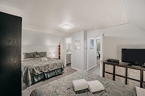 Snowline Cabin #49 - A Newly Remodeled Cabin Perfect for Your Family R