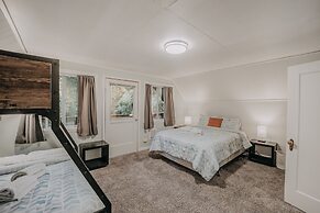 Snowline Cabin #49 - A Newly Remodeled Cabin Perfect for Your Family R