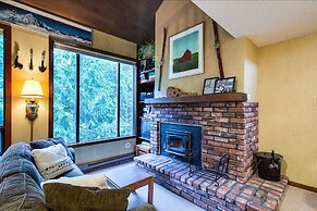 Snowater Condo 59 - A Great Family Condo With a Cabin Feel