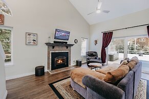 62sl - Hot Tub - Wifi - Fireplace - Pets Ok