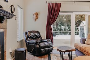 62sl - Hot Tub - Wifi - Fireplace - Pets Ok