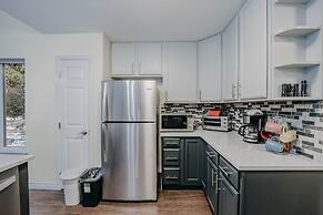 62sl - Hot Tub - Wifi - Fireplace - Pets Ok