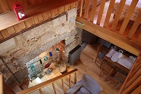 Comfortable Rural Cottage in Ancient Village in the Douro Region