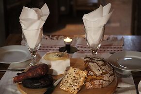 Comfortable Rural Cottage in Ancient Village in the Douro Region