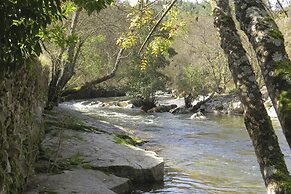 Comfortable Rural Cottage in Ancient Village in the Douro Region